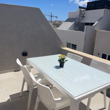 Three Bedroom Penthouse San Ġwann Εξωτερικό φωτογραφία