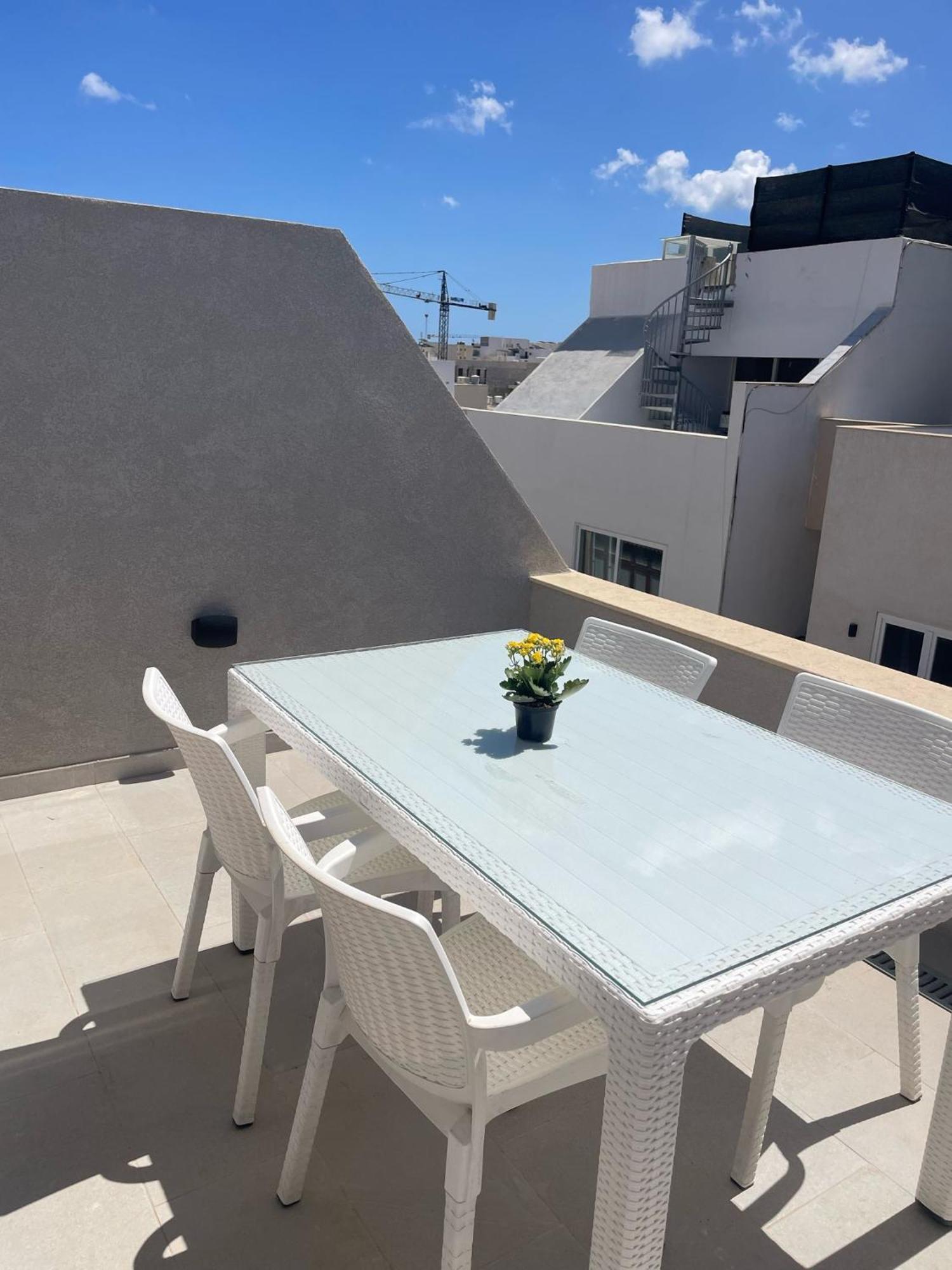 Three Bedroom Penthouse San Ġwann Εξωτερικό φωτογραφία