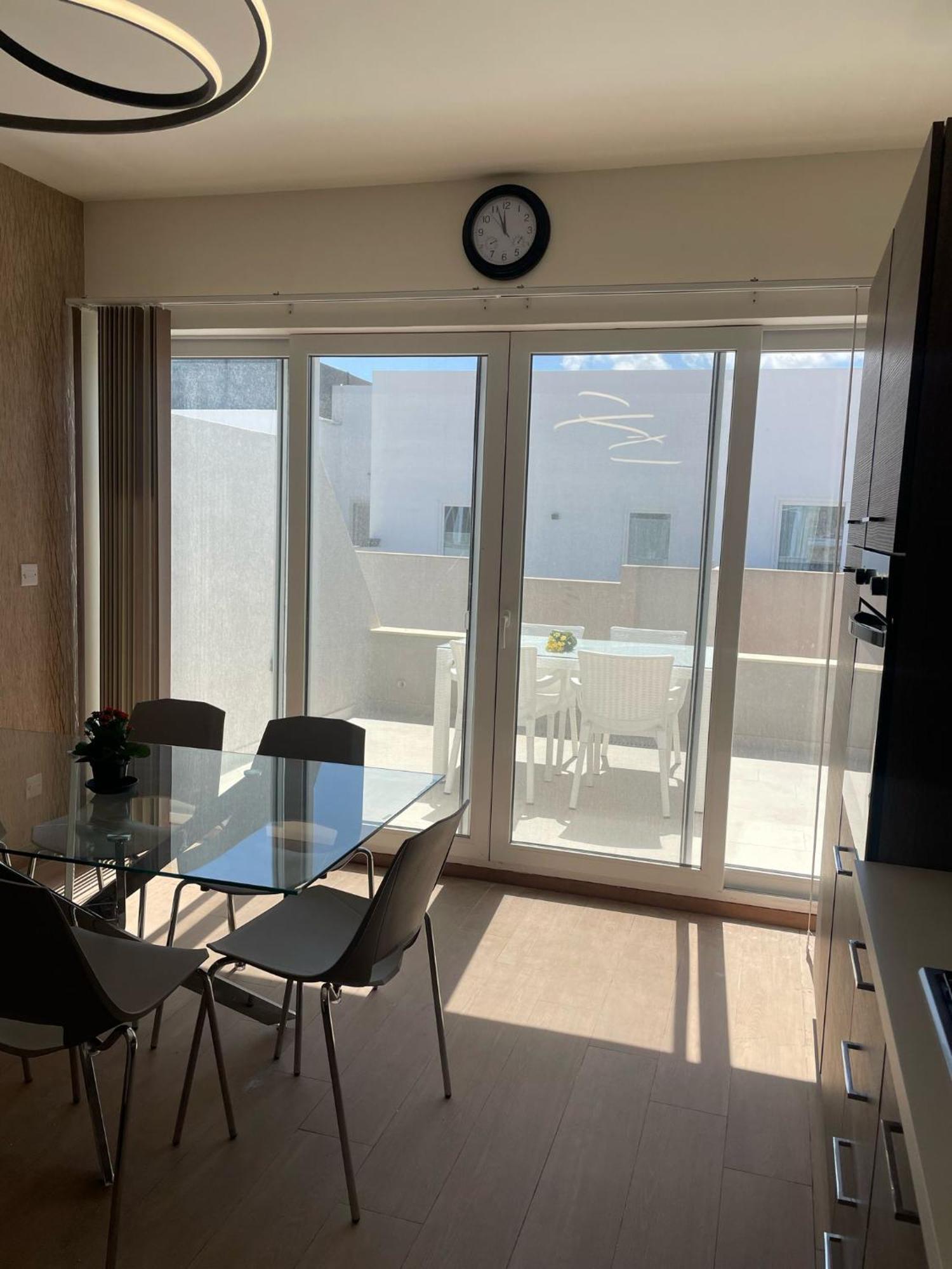 Three Bedroom Penthouse San Ġwann Εξωτερικό φωτογραφία